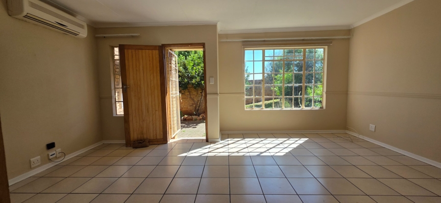 2 Bedroom Property for Sale in Heuwelsig Free State